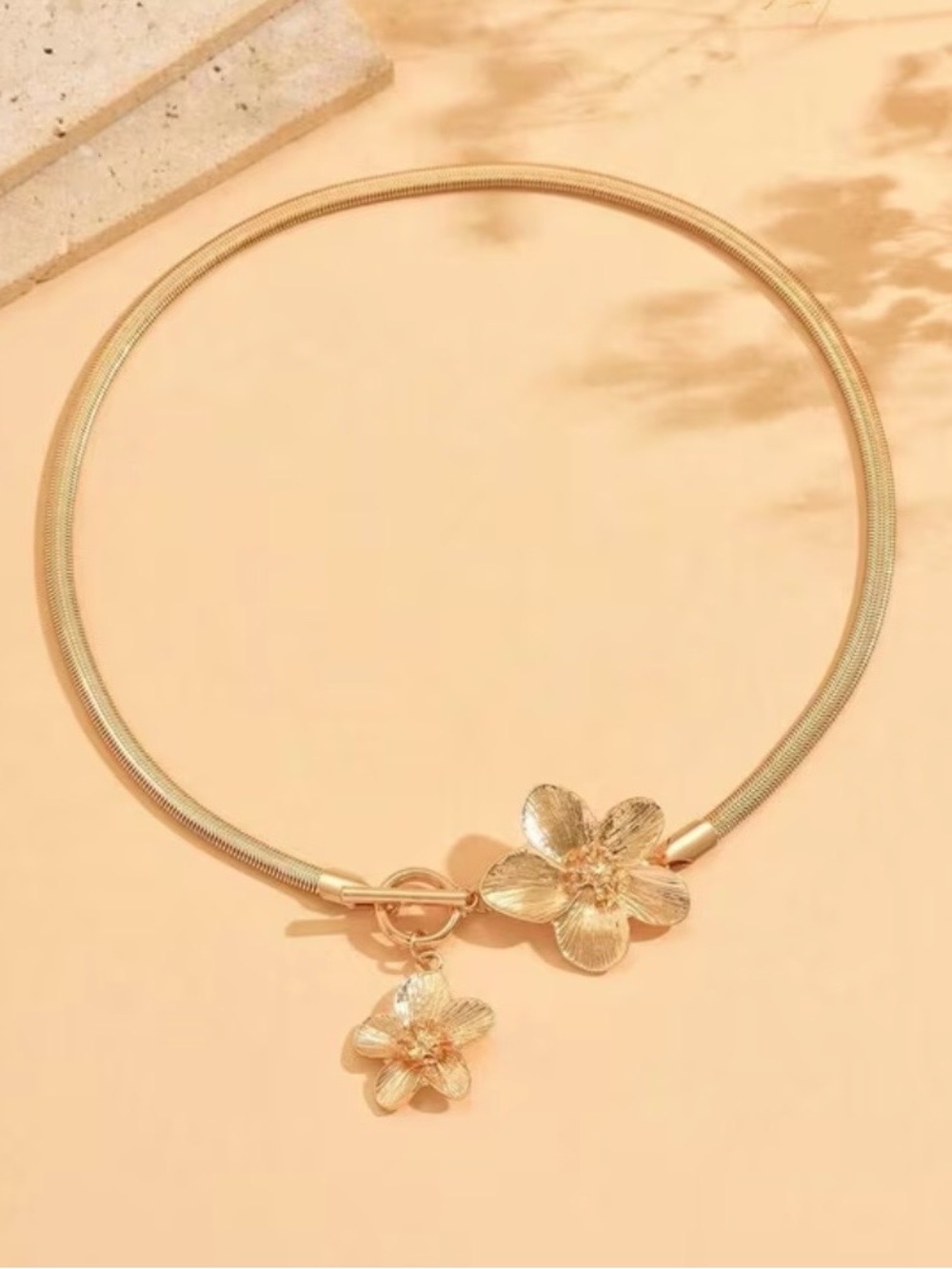 NWT Floral Toggle Necklace~ Gold - Picture 2 of 5